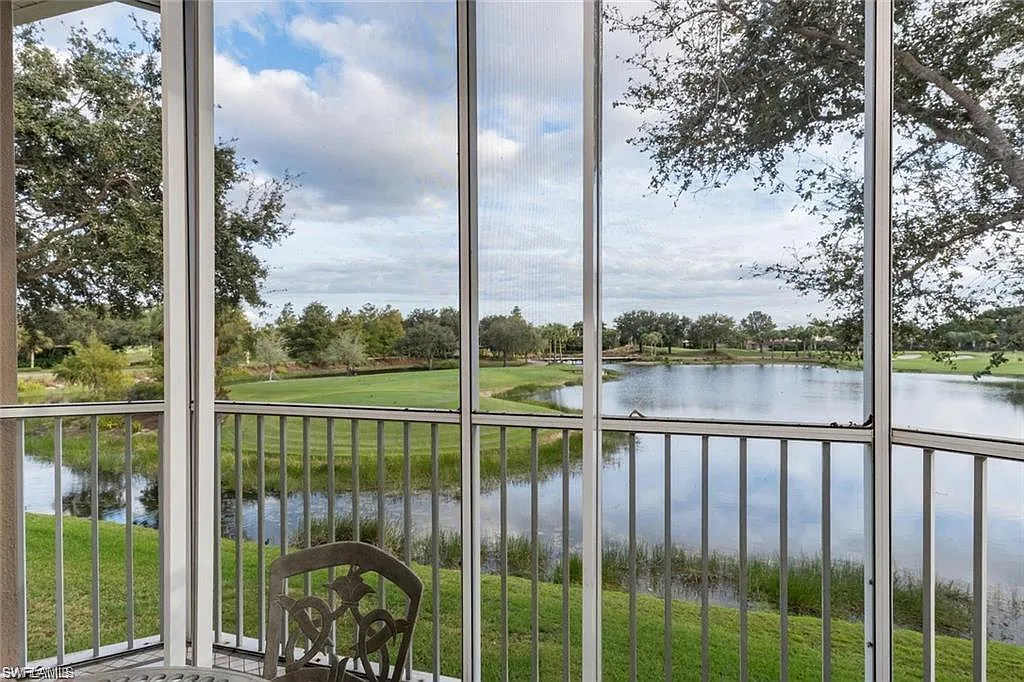 3 bed, 3.0 bath, 2100 sqft, $8,700 — Photo 2