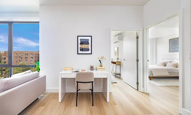 Rented by MNS | media 10