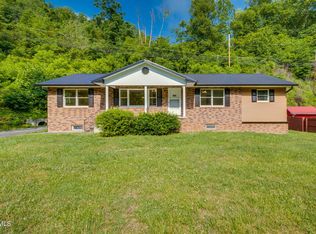 415 Natural Tunnel Pkwy, Duffield, VA 24244