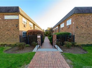 637 Cove Rd UNIT D5, Stamford, CT 06902