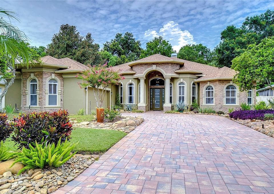 1st image of 1827 Crooked Oak Ln