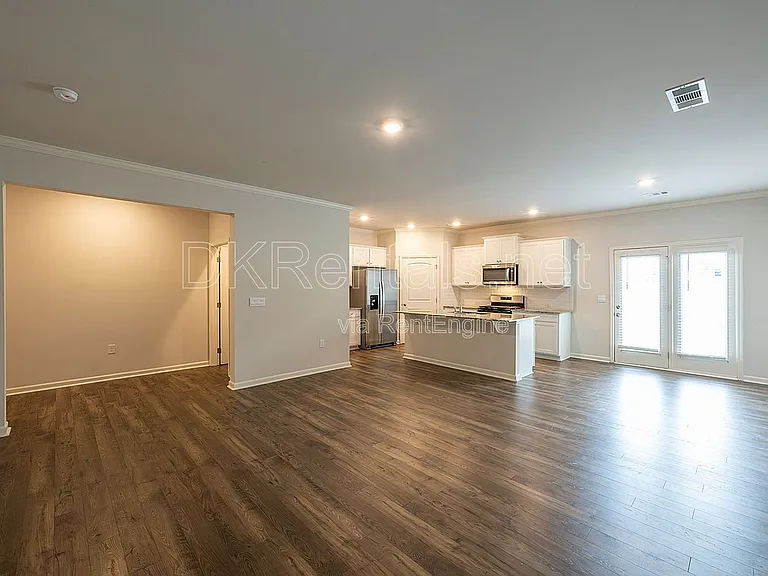 3031 Greyton Dr — Photo 4