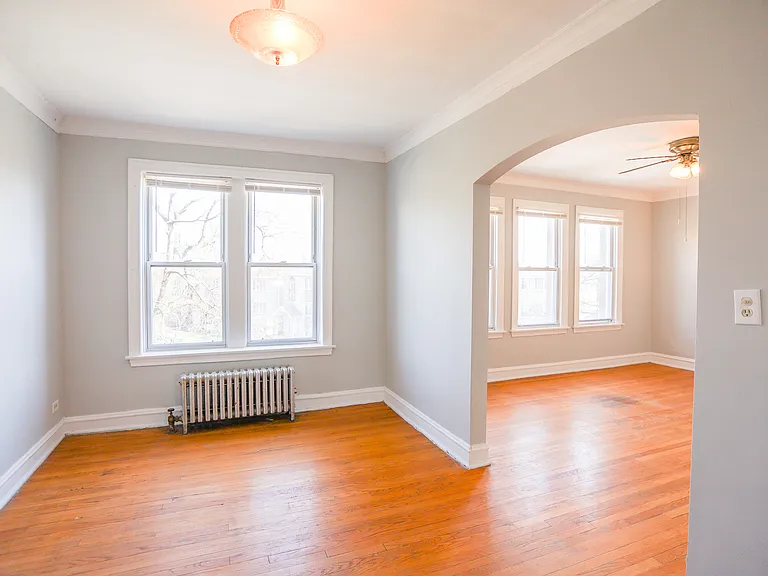 4943 W Belle Plaine Ave #2A — Photo 4