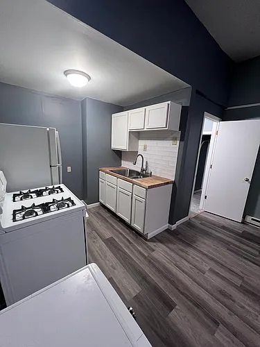 430 Case Ave #2 Photo 1