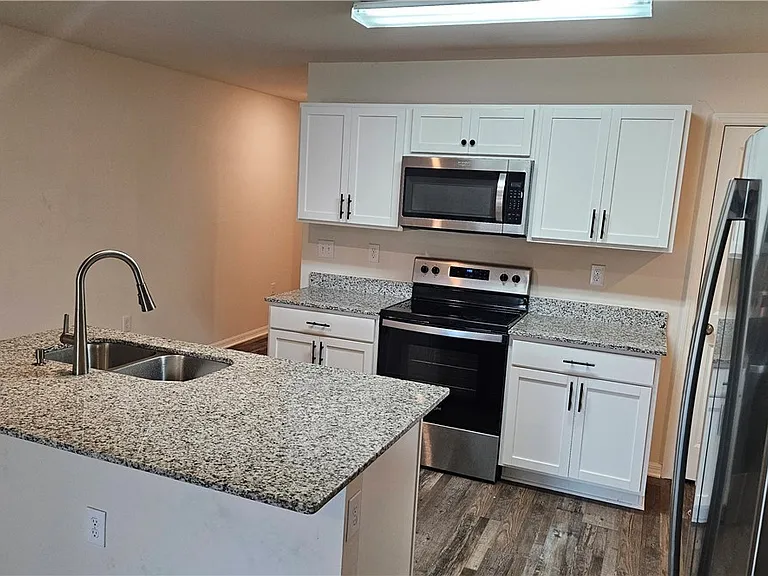 9028 Aegean Cir — Photo 4