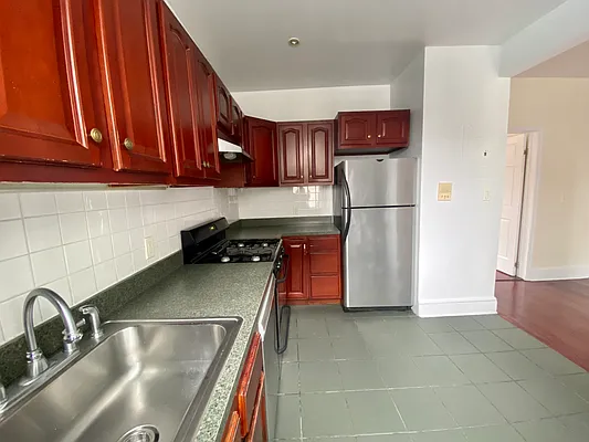 Rented by Compass | media 19