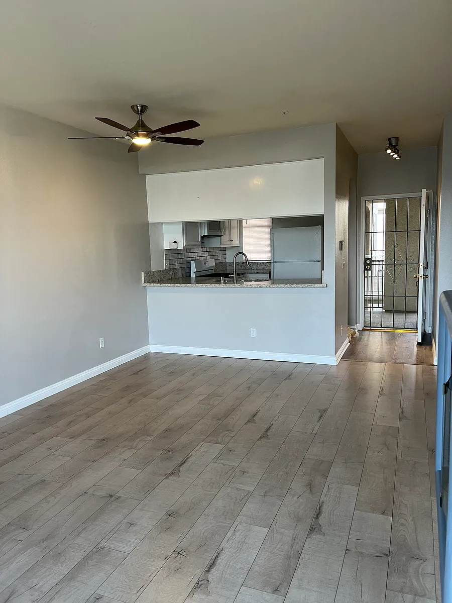 Building Photo - 555 Maine Ave #311