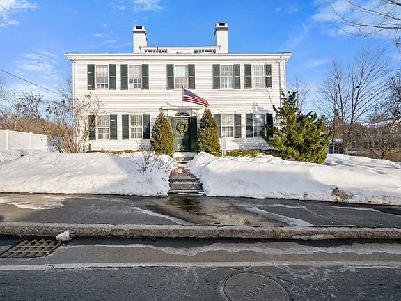 2nd image of 45 School St