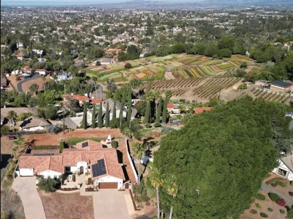 1708 Sunrise Dr, Vista, CA 92084