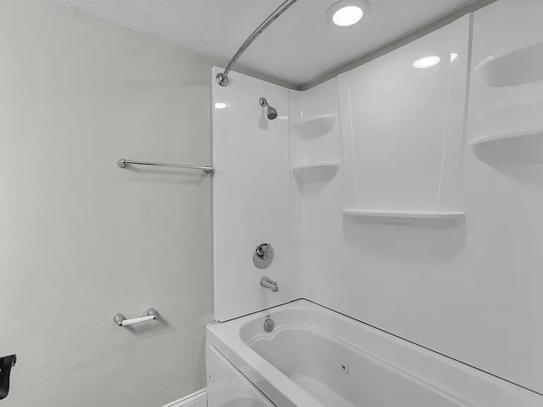 3020 Reedy Creek Blvd — Photo 15