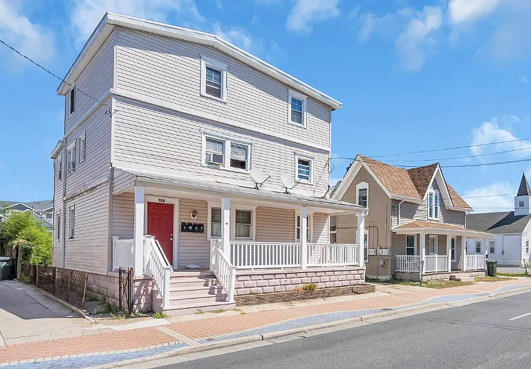 113 E Rio Grande Ave #1 — Photo 1