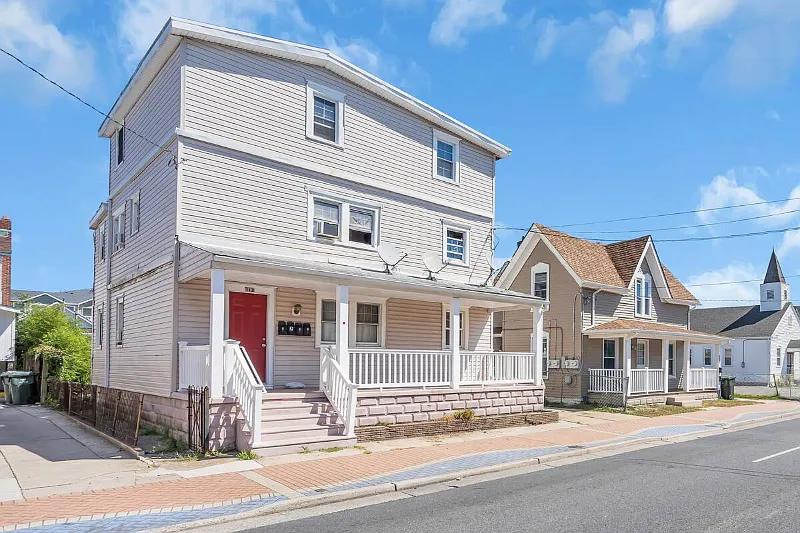 113 E Rio Grande Ave #1