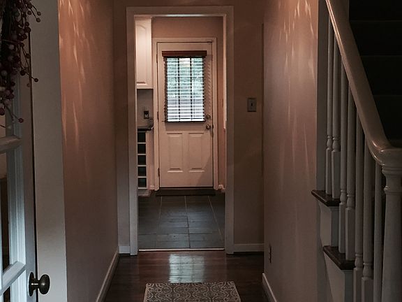 5th image of 4019 Parkway Dr