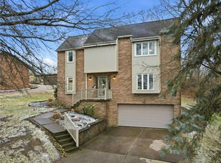 132 Skyview Dr, Jeannette, PA 15644