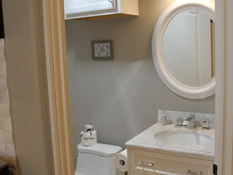 1/2 bath
