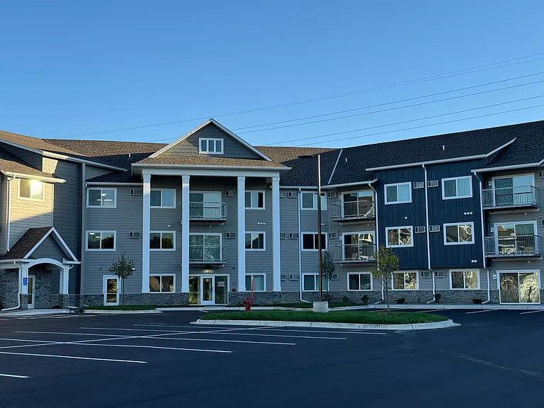 Elm Creek Commons — Photo 13