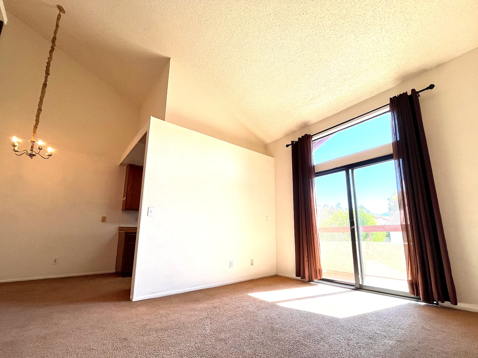 2 bed, 960 sqft, $2,395 — Photo 4