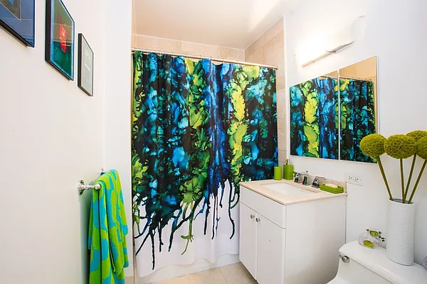 Rented by Stonehenge NYC LLC | media 8