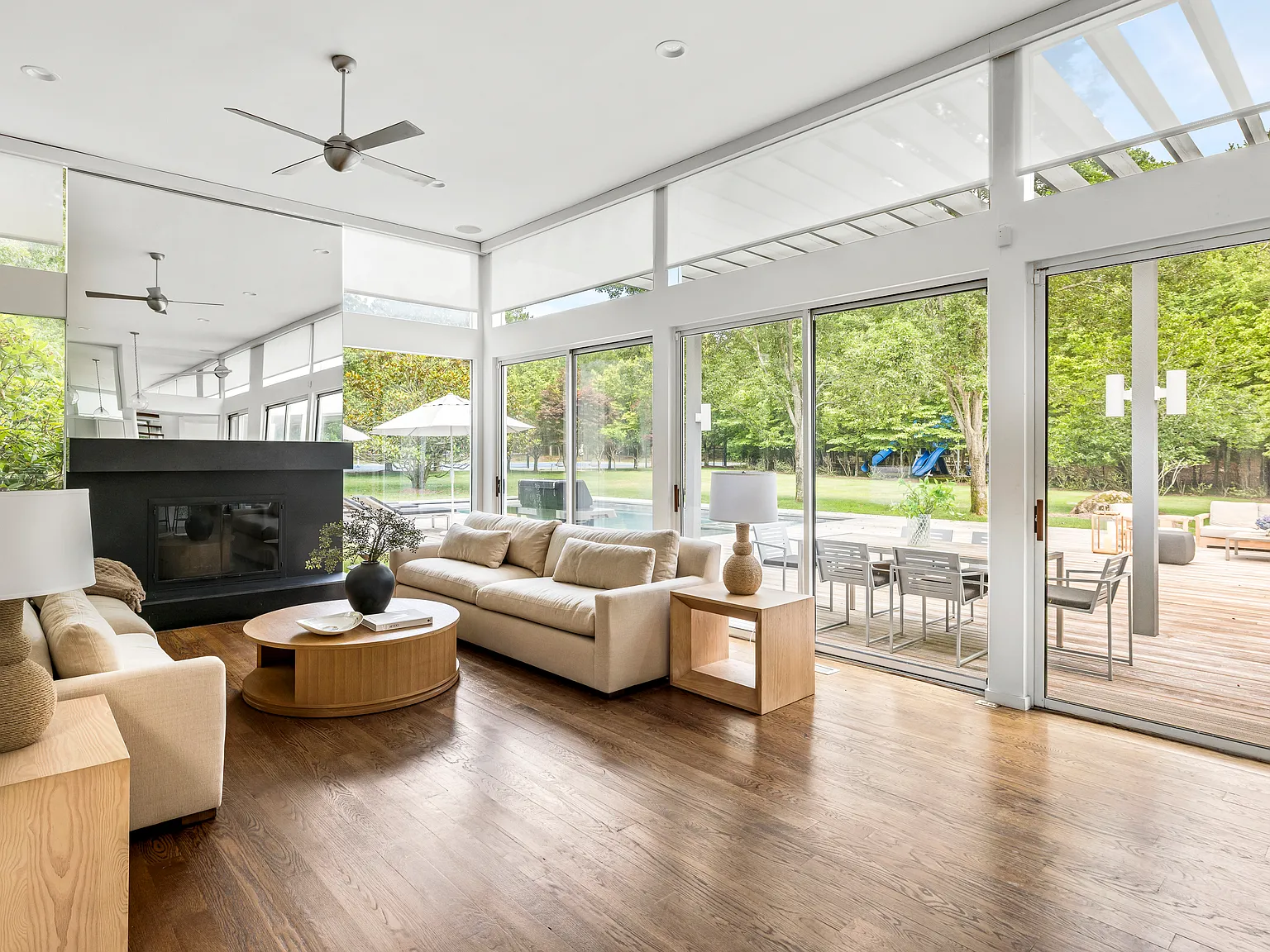 Gated private oasis with tennis close to East Hampton Village — Photo 4