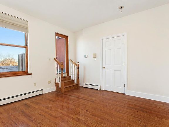 5th image of 312 Saint James Pl APT 4A