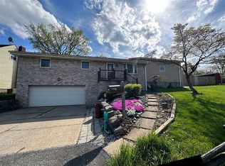 341 Canterbury Blvd, Steubenville, OH 43952