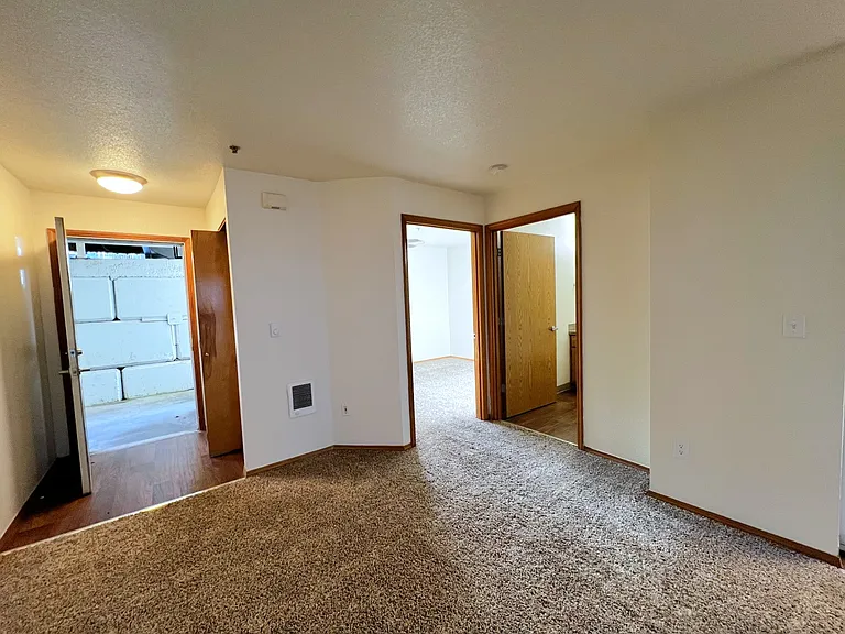 Pleasant Ridge Apartments — Photo 46