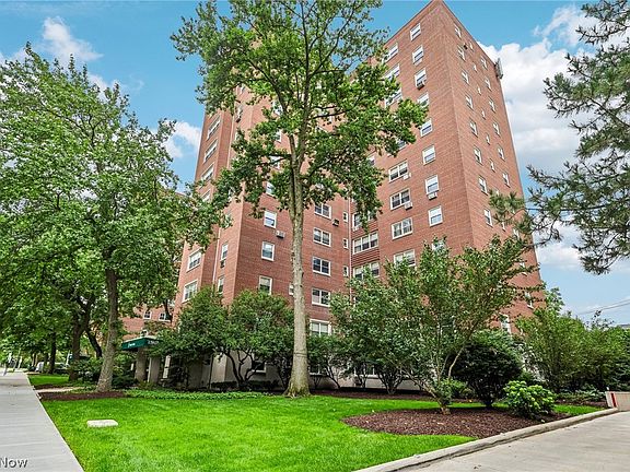 2nd image of 13800 Shaker Blvd APT 902