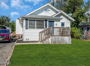 413 Pine St, Lakehurst, NJ 08733