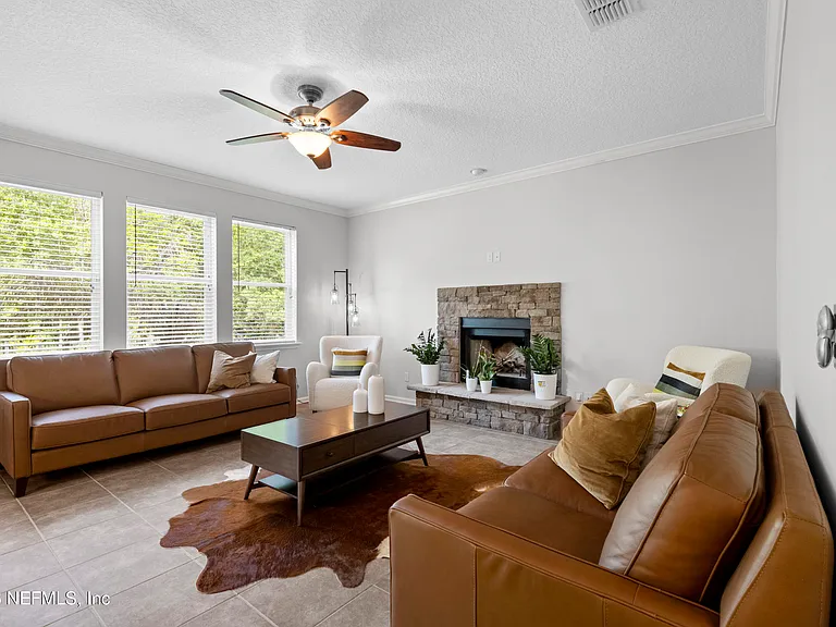 225 S Torwood Dr — Photo 9