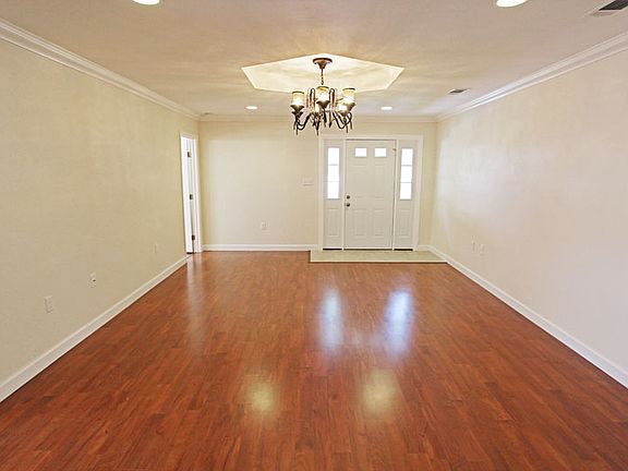 3rd image of 5835 Pratt Dr