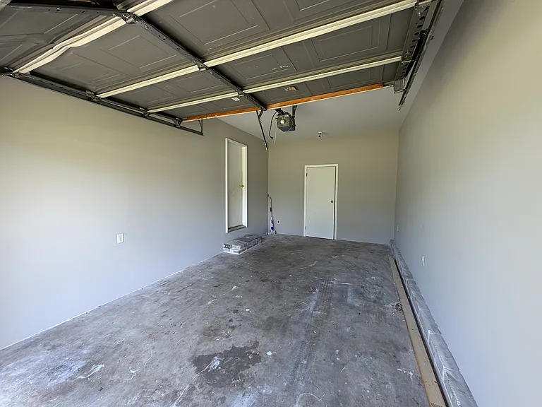 4965 Pikes Pond Rd — Photo 3