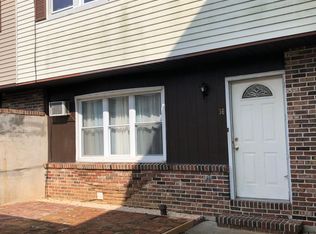 36 Cambridge Pl, Catasauqua, PA 18032