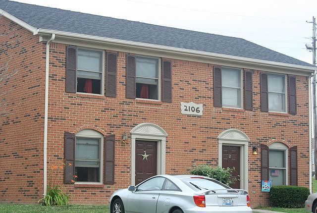 1st image of 2106 Fayette Dr #B