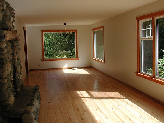 Russian f/p, oak floors