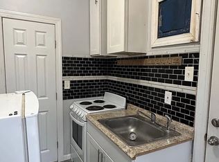 1310 W Rockland St #B30, Philadelphia, PA 19141