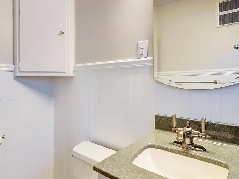 6032 William St — Photo 19