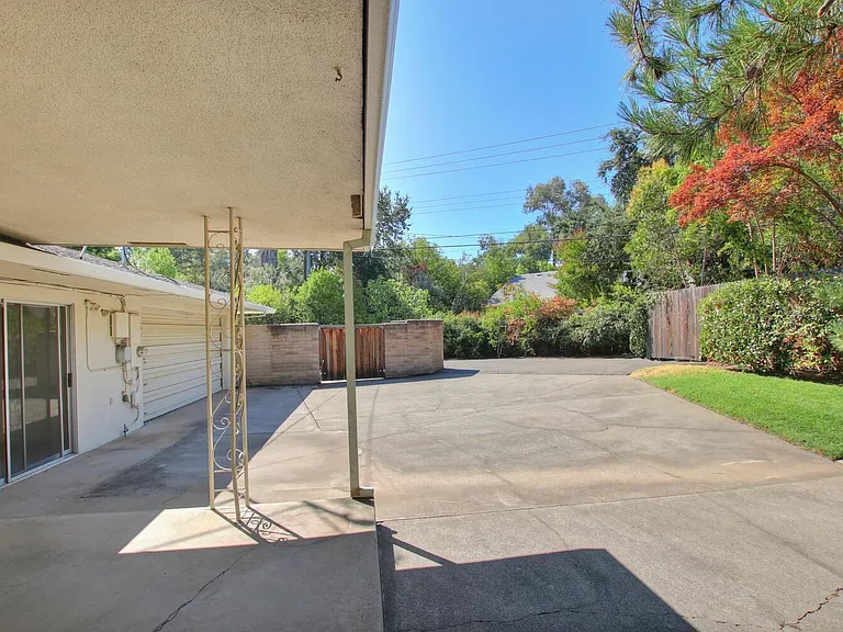 1501 Menlo Ave #1501 — Photo 10