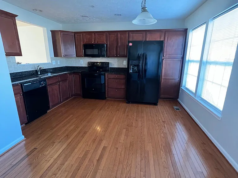 4803 Limestone Ct — Photo 19