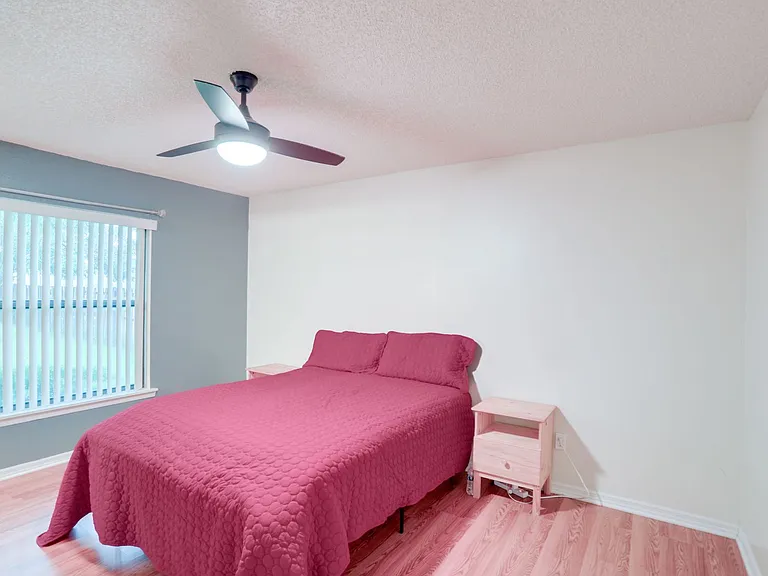 407 Douglas Way — Photo 12