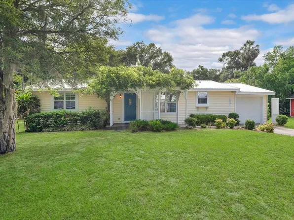 520 Taylor Dr, Orange City, FL 32763
