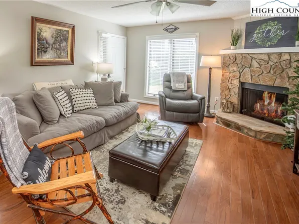 148 Royal Oaks Drive #215, Blowing Rock, NC 28605