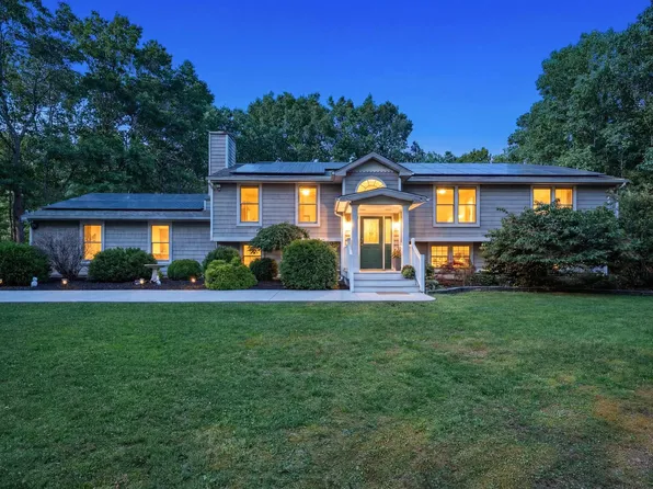 6 Manchester Ct, Egg Harbor Township, NJ 08234