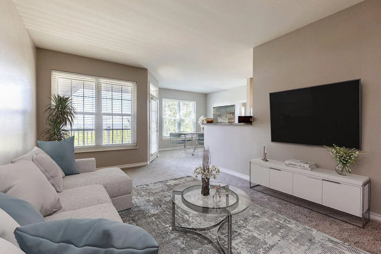 Villa Du Lac Apartment Homes — Photo 4