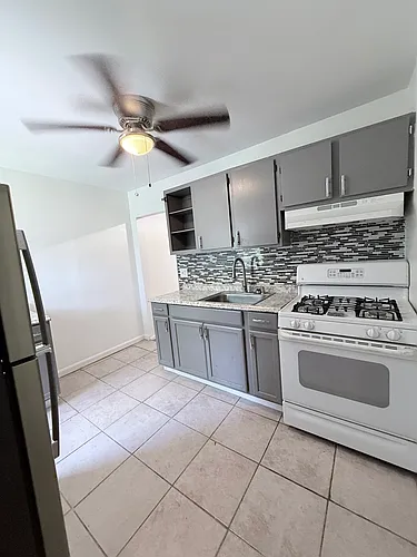 1820 W Fayette St #2 Photo 1