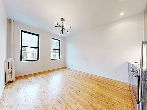 2nd image of 254 Seaman Ave #1R
