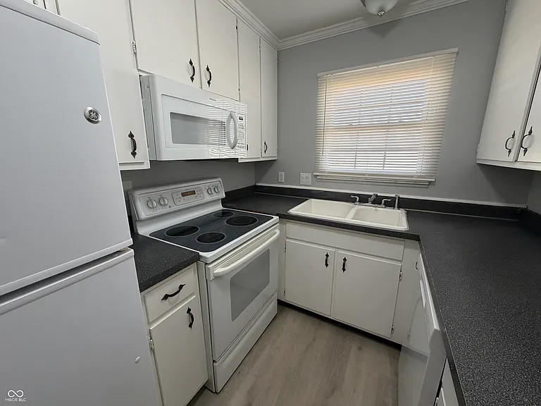 6474 Lupine Ter — Photo 9