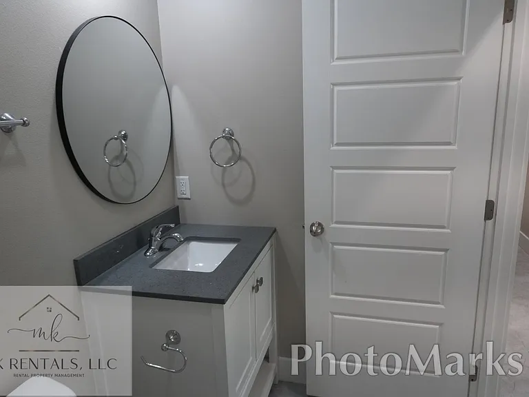 717 5th Ave #717 — Photo 14