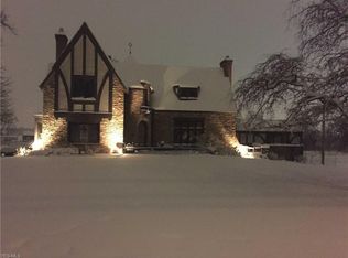 826 E Schaaf Rd, Brooklyn heights, OH 44131