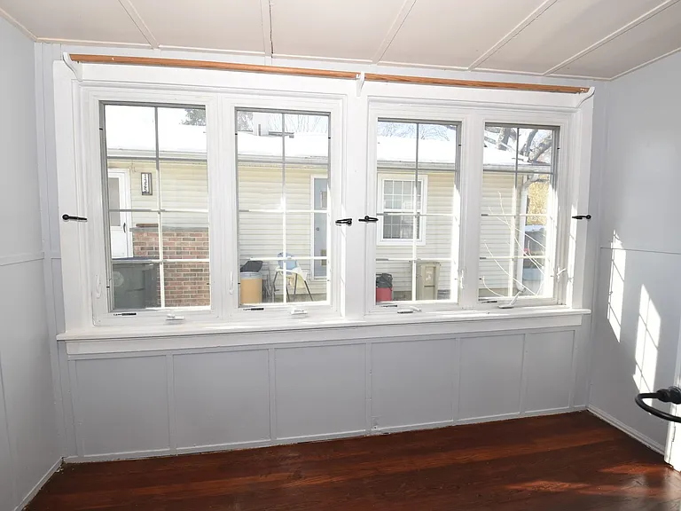 1327 Corby Blvd — Photo 5