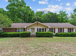 2013 Westwood Dr, Kinston, NC 28504